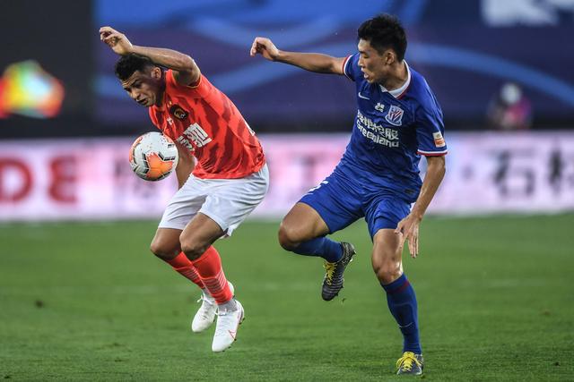 利拉德复出空砍28分 步行者大胜4-2淘汰雄鹿